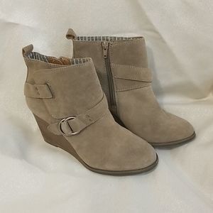 Lucky Brand Grey Suede Wedge Booties 7.5